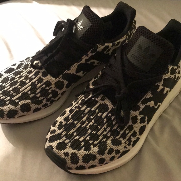 adidas swift run leopard print